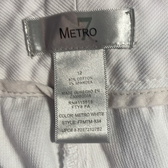 Metro seven Capris - Picture 7 of 7